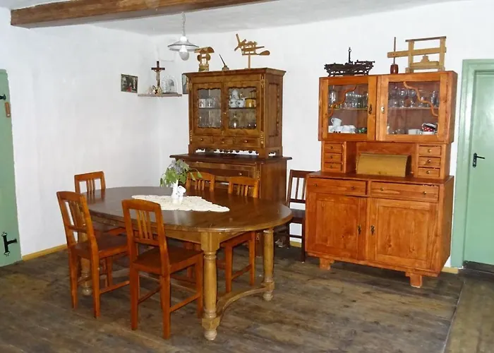 Kapl アパート Ledinek